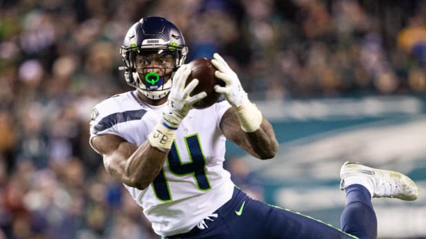 Seattle Seahawks wide receiver D.K. Metcalf (14) makes a touchdown catch against the Philadelphia Eagles during the third quarter in a NFC Wild Card playoff football game at Lincoln Financial Field.